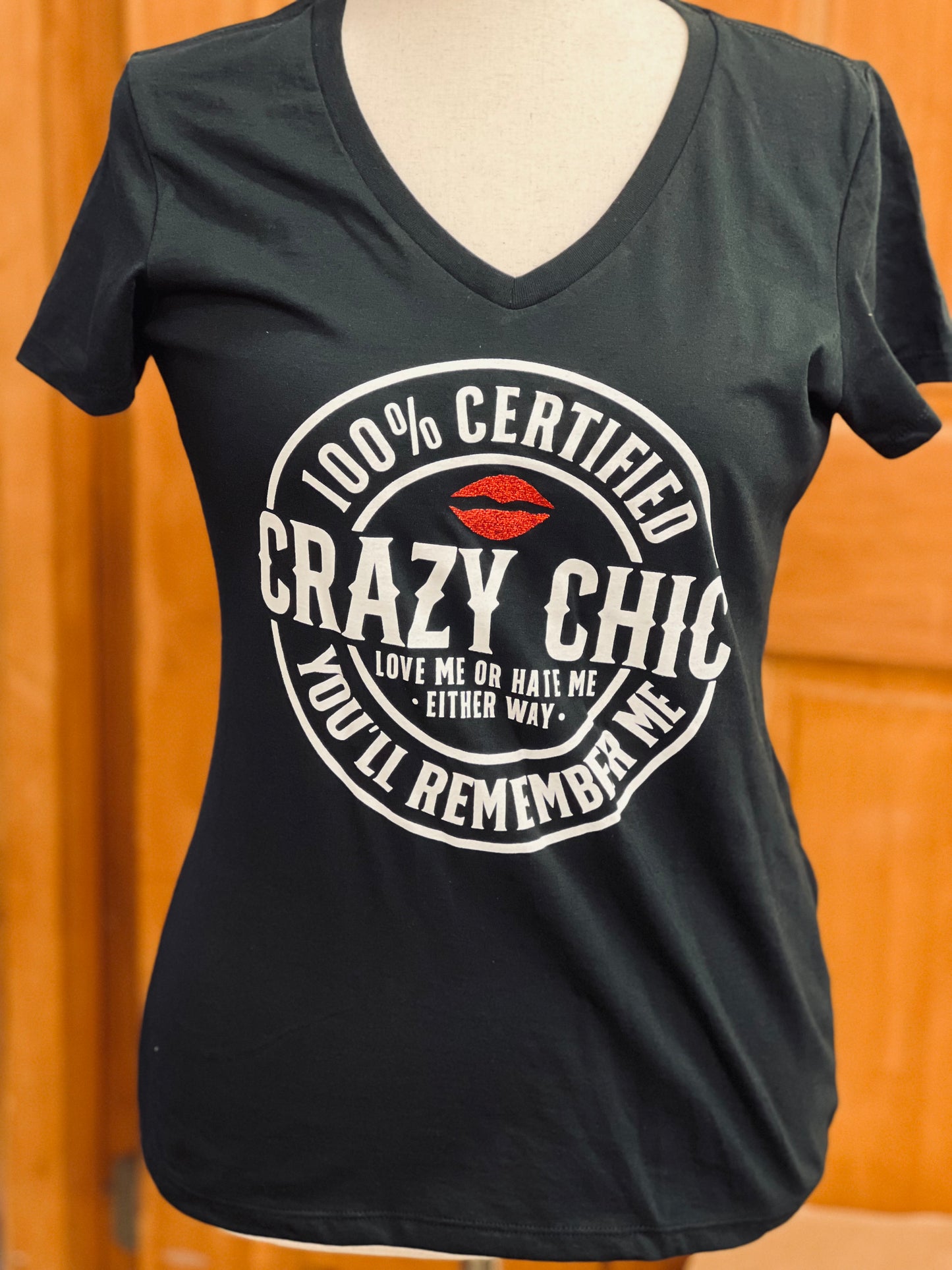 "Love me or Hate me" Circle Design - V-Neck T-Shirt